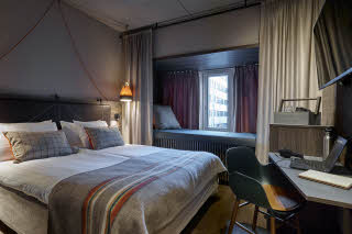 Copyright: : Robin Hays Room Cozy Double